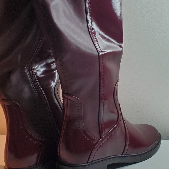 Elegant Burgundy Two-tone Women's Low Heel Boots - Picture 7 of 15